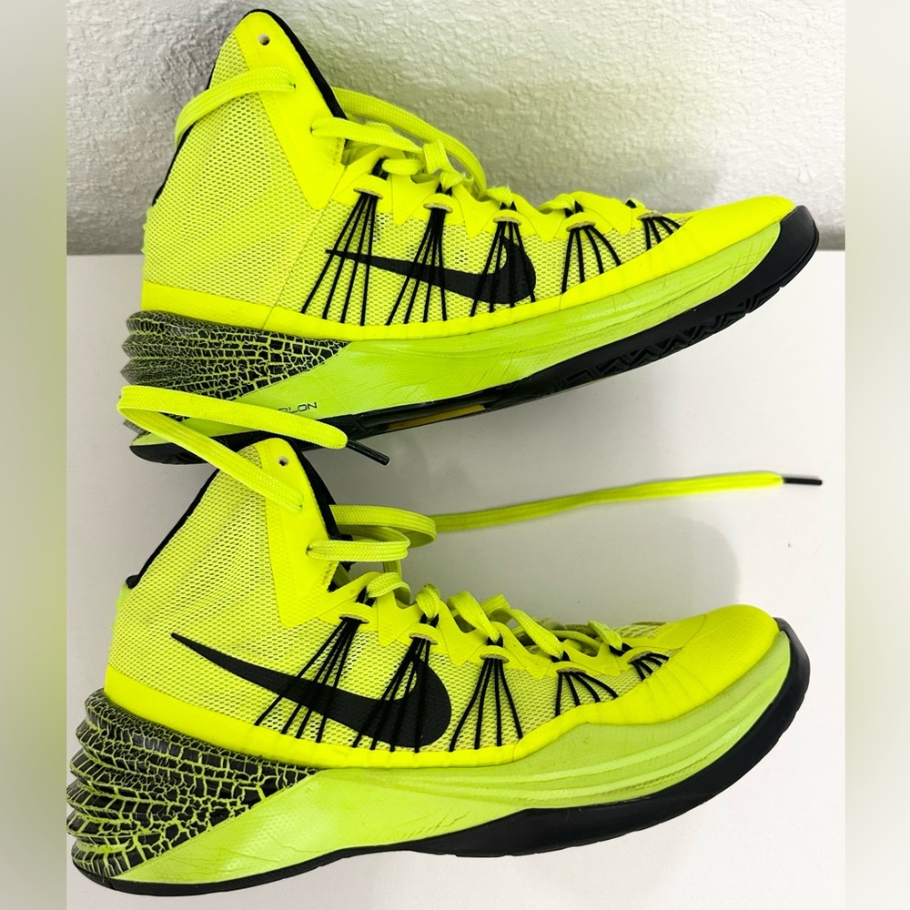 NIKE LUNARLON HYPERDUNK